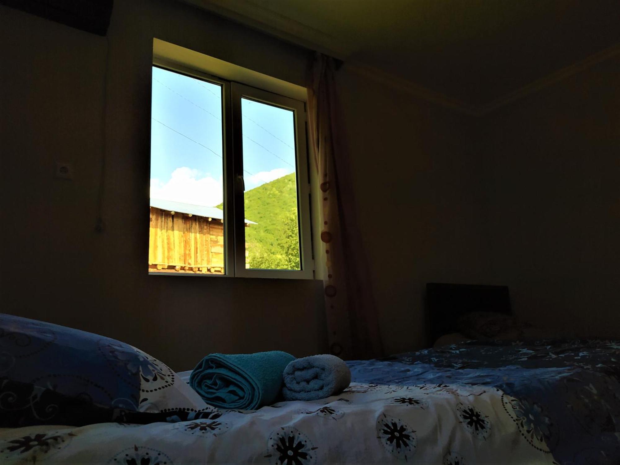 Gujejiani Guest House メスティア エクステリア 写真