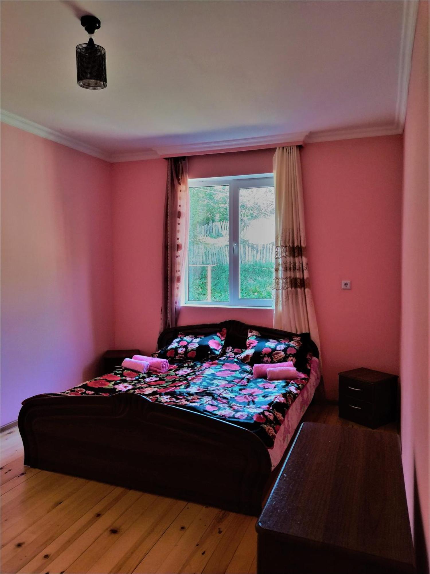 Gujejiani Guest House メスティア エクステリア 写真