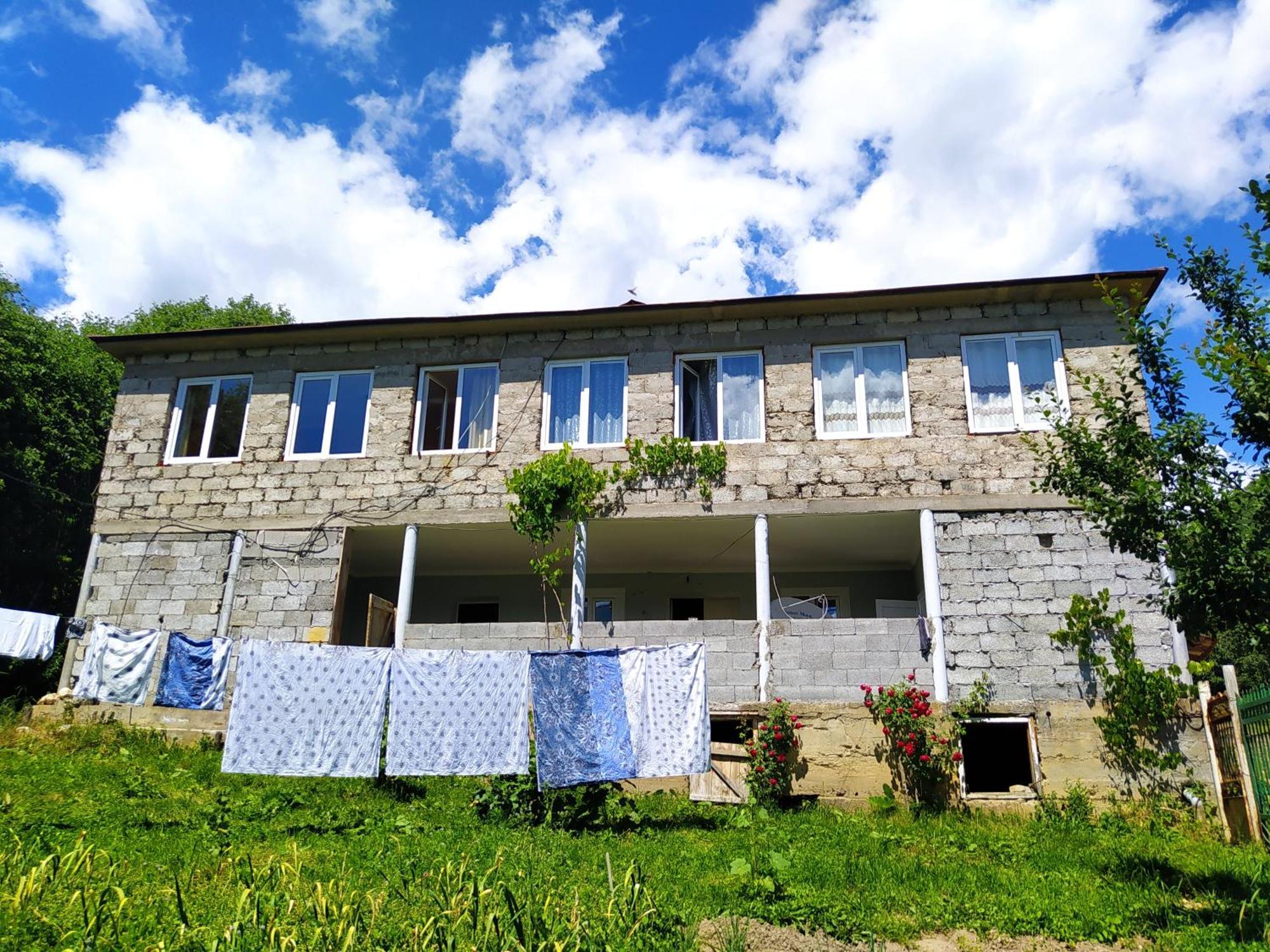 Gujejiani Guest House メスティア エクステリア 写真