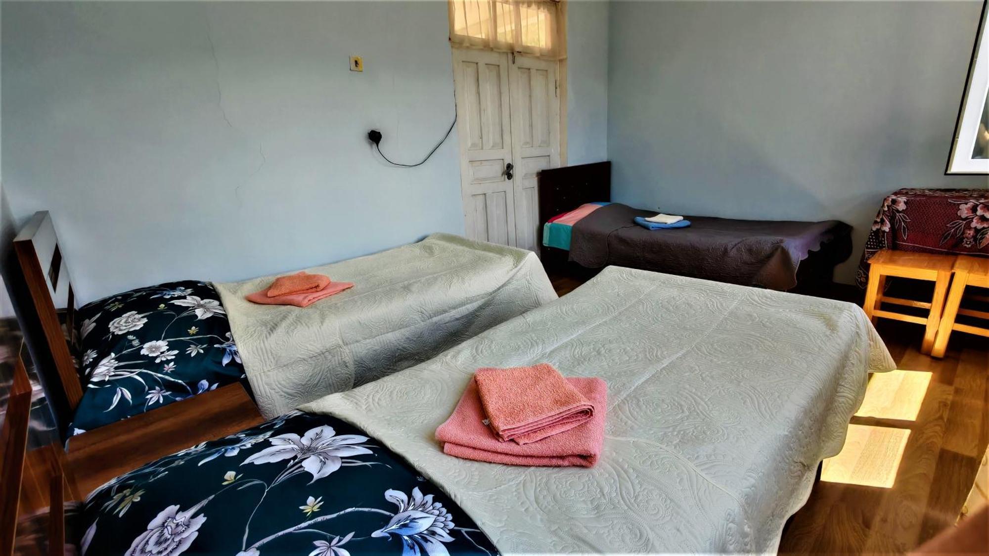 Gujejiani Guest House メスティア エクステリア 写真
